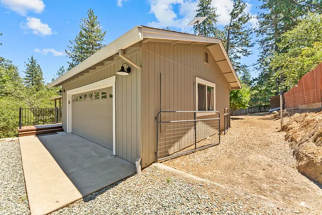 1471 Casper Ln, Garage & Utility