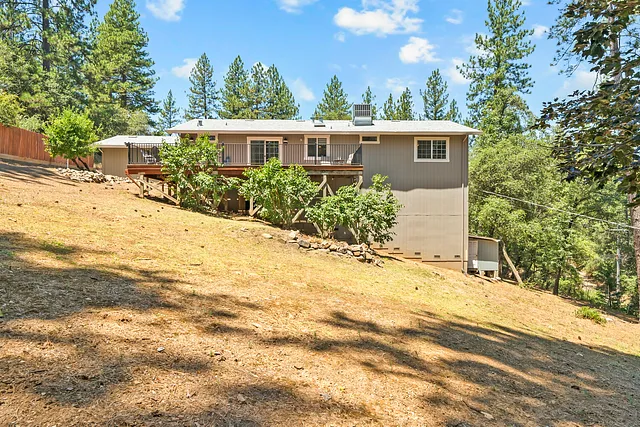 1471 Casper Ln, The One-Acre Grounds