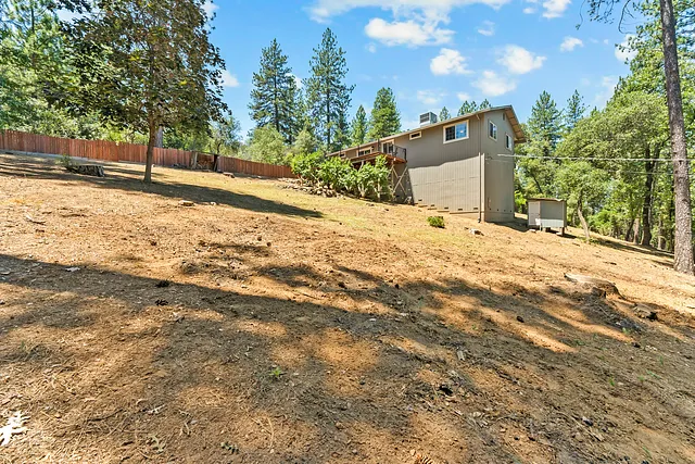 1471 Casper Ln, The One-Acre Grounds