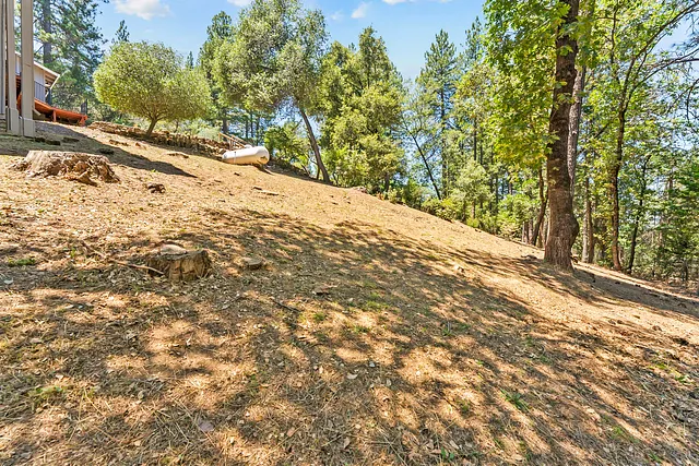 1471 Casper Ln, The One-Acre Grounds