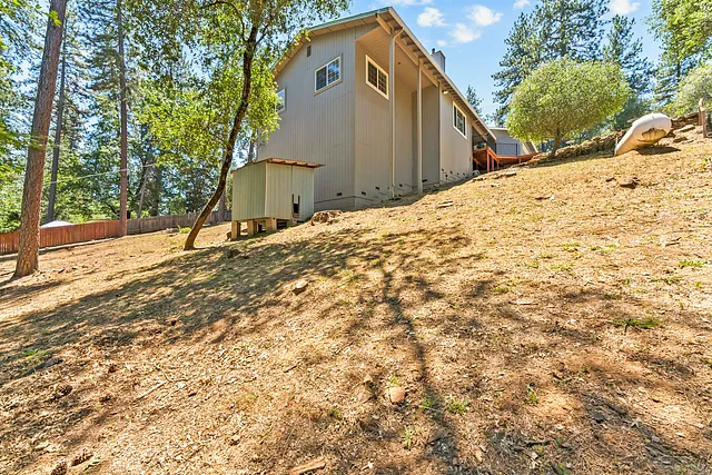 1471 Casper Ln, The One-Acre Grounds