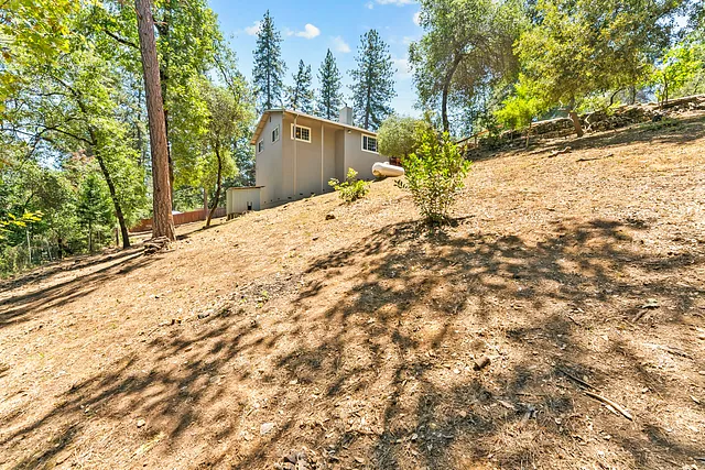 1471 Casper Ln, The One-Acre Grounds