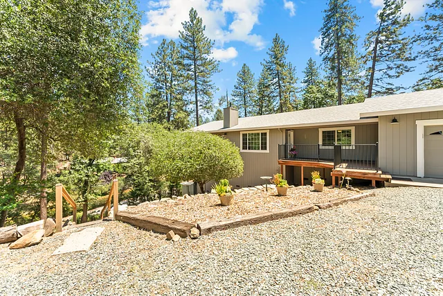 1471 Casper Ln, The One-Acre Grounds